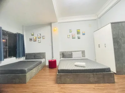 Familienzimmer mit Balkon — Lyly Hotel - Pham Ngu Lao